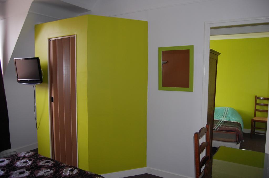Hotel La Tour Sully-sur-Loire Quarto foto