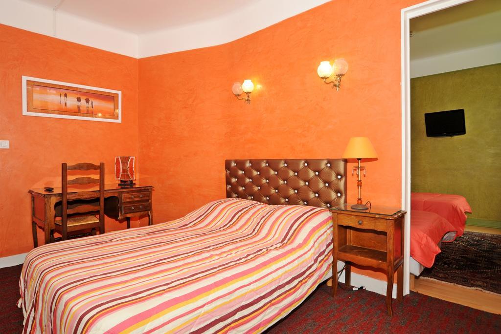Hotel La Tour Sully-sur-Loire Quarto foto